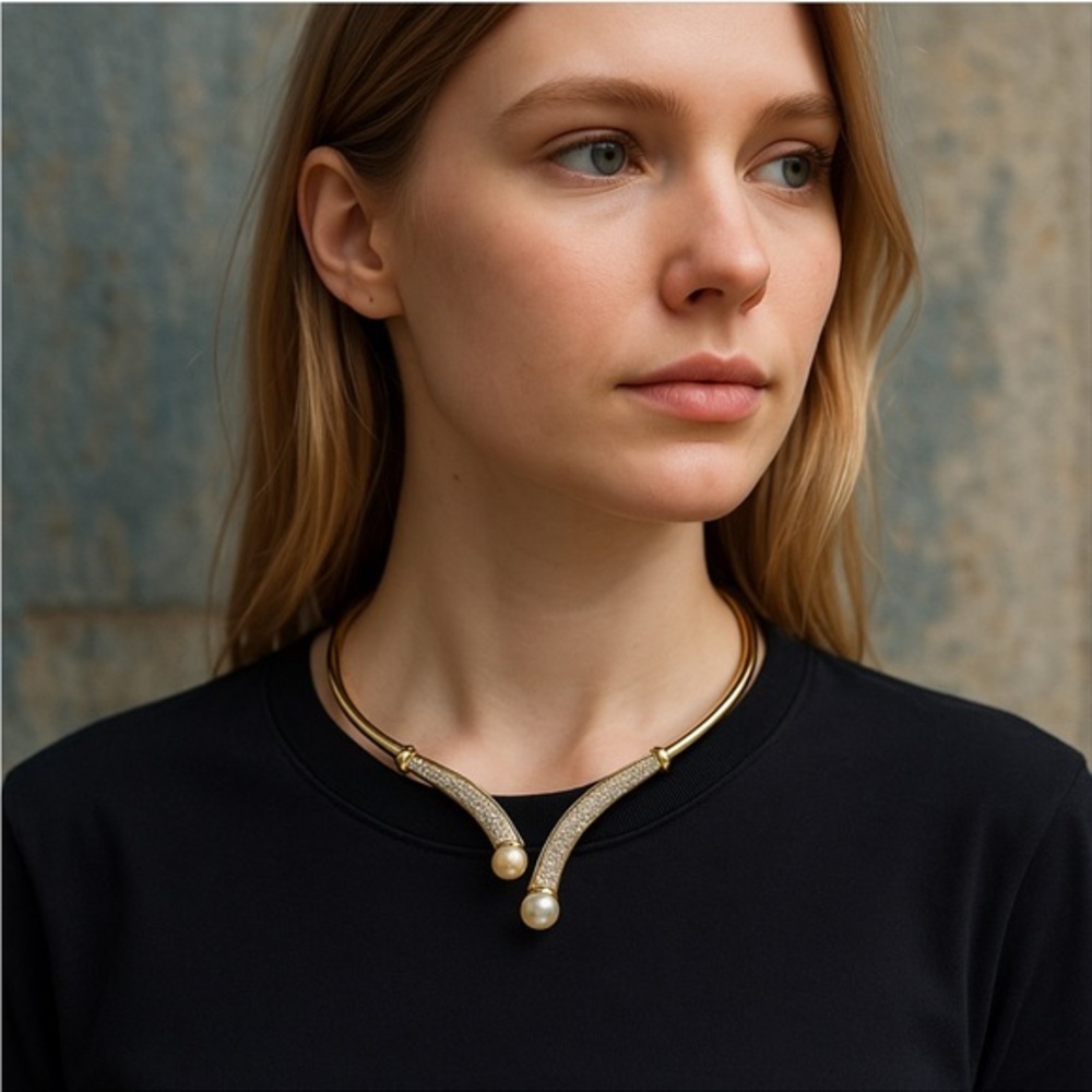 🆕Vintage Courrèges Paris pavé & pearls gold plated hinged choker 🧡🤍